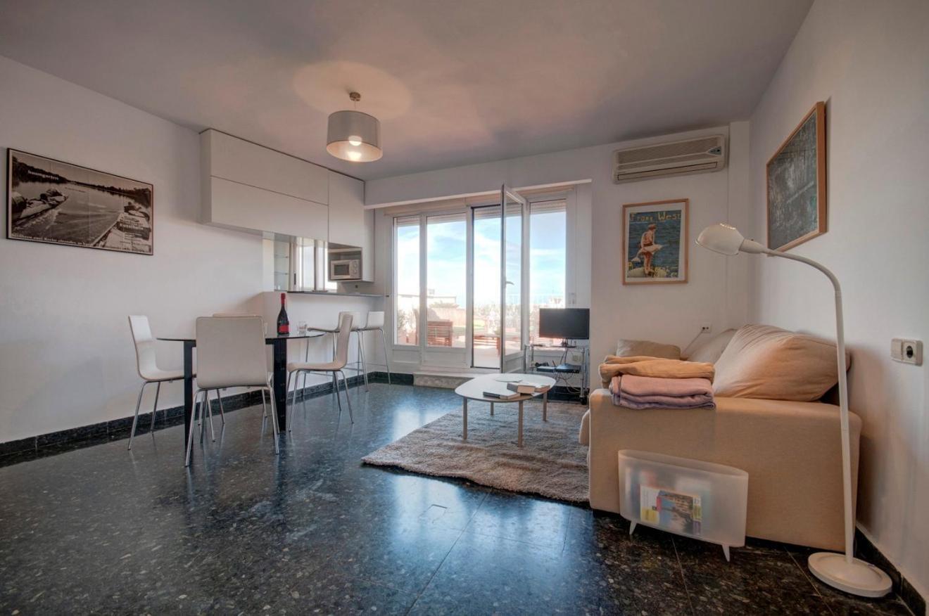 Beds & Breaks Gimenez Apartment